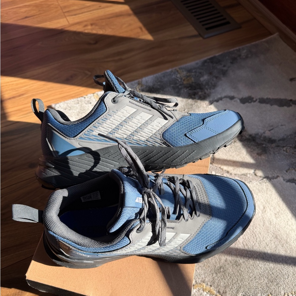 Adidas Men's Blue and Gray Athletic Sneakers